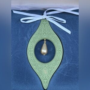 WEDGWOOD Millenium Gems Ornament - Wisdom